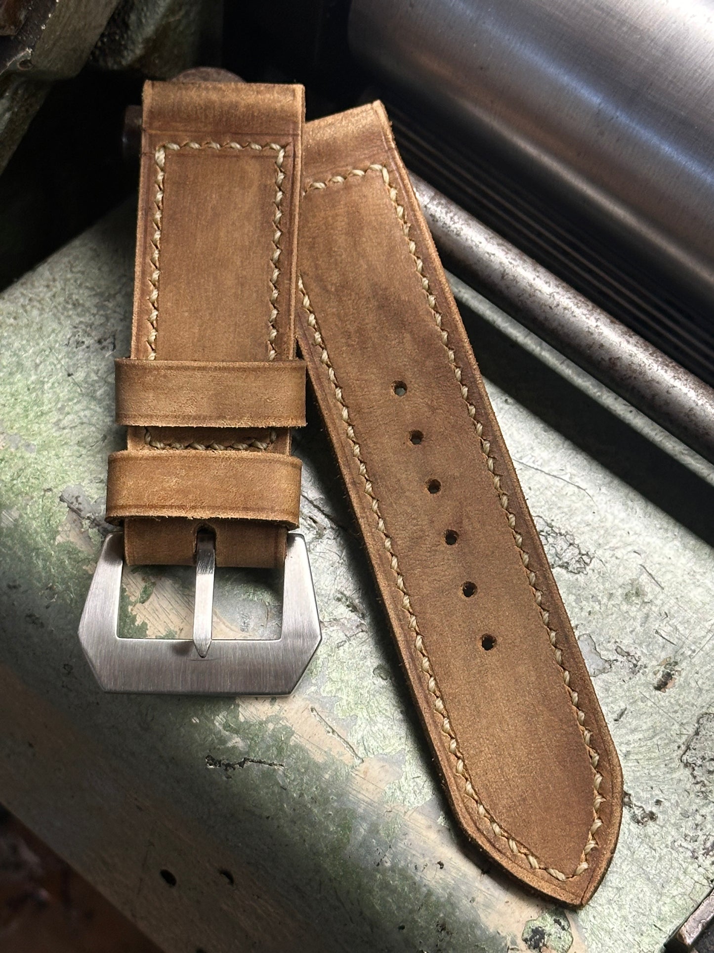 TYPHON Vintage style [sanders] strap W: 26/26 L: 140/80 T: 4,0mm