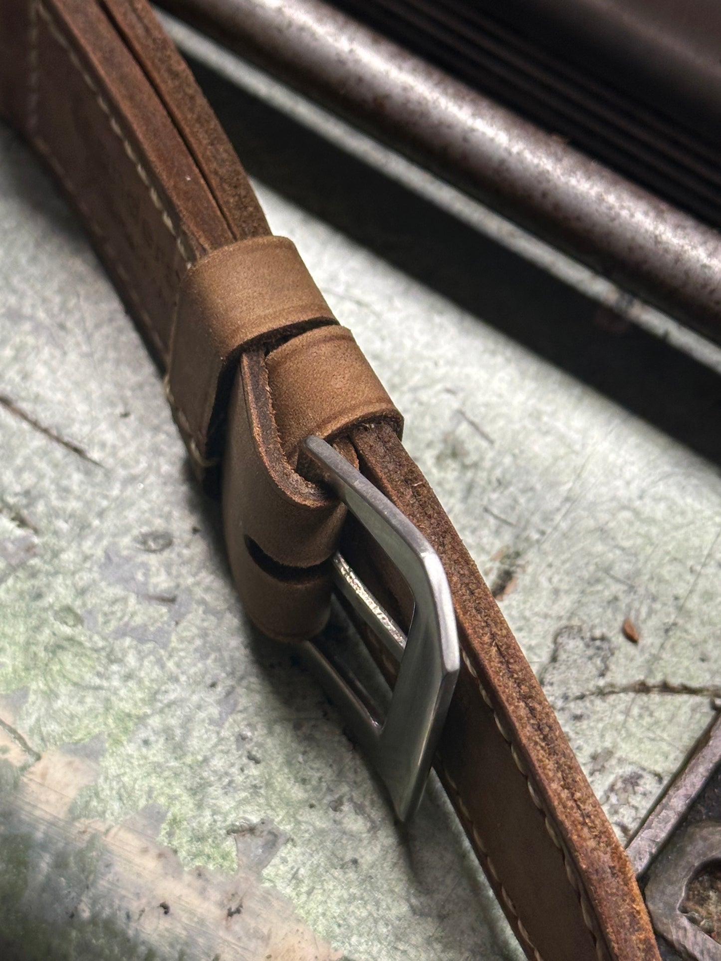 TYPHON Vintage style [sanders] strap W: 26/26 L: 140/80 T: 4,0mm