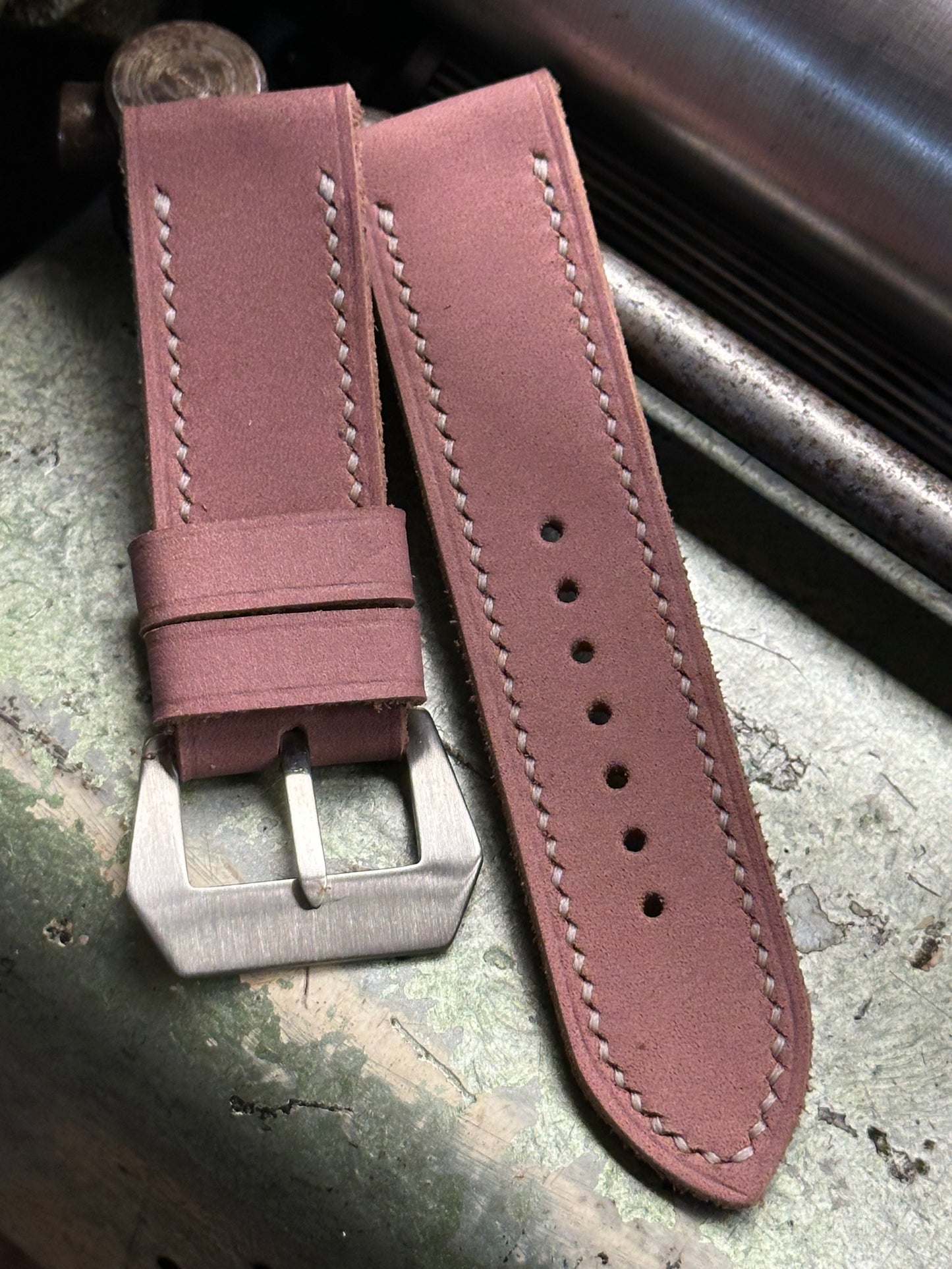 RUDDY PINK [sanders] strap W: 24/24 L: 120/75 T: 3,5mm