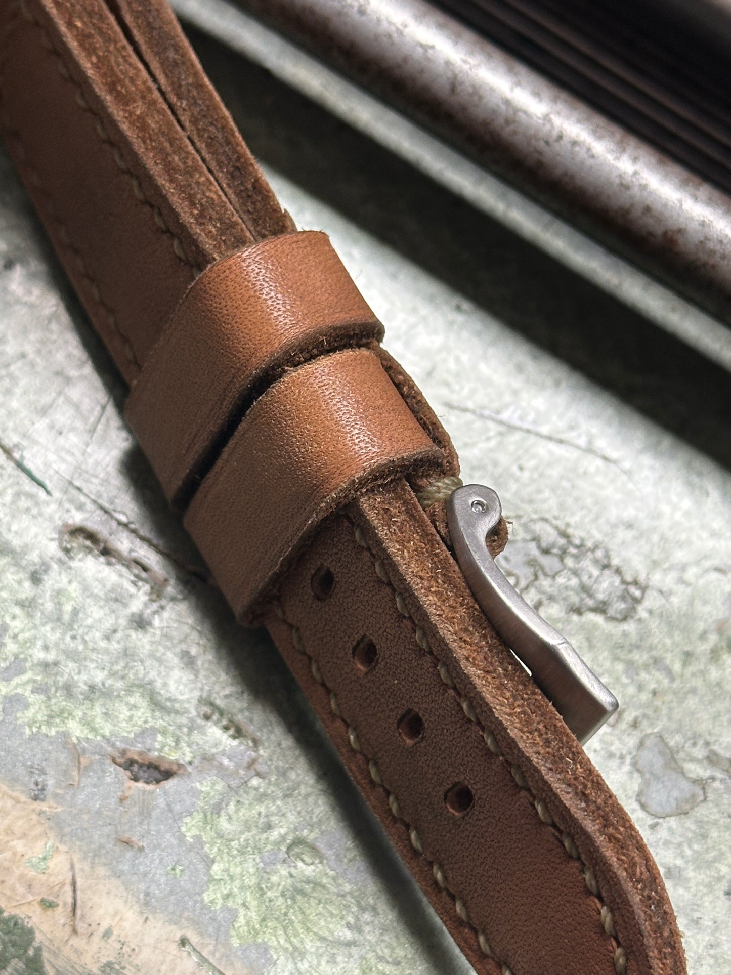 AUDERE ANZIANE Vintage style [sanders] strap W: 22/22 L: 120/75 T: 4,0mm