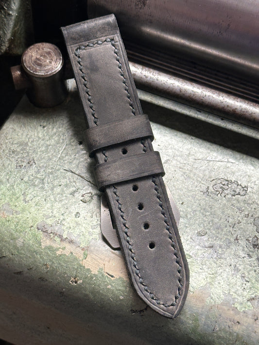 CUSTOM DARK GREY Vintage style [sanders] strap W: 22/22 L: 125/75 T: 4,0