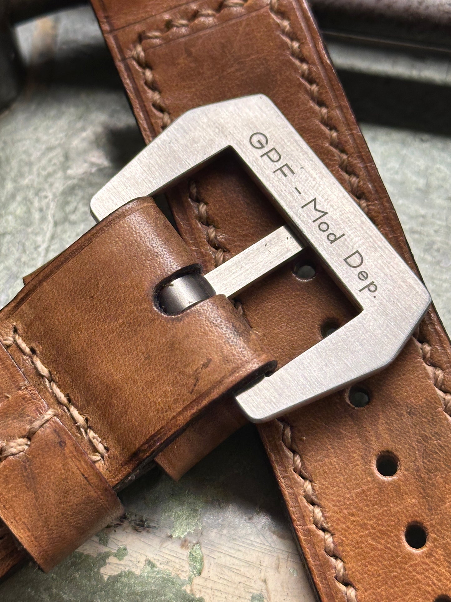 ICON Vintage style [sanders] strap W: 26/26 L: 147/82 T: 4,2mm