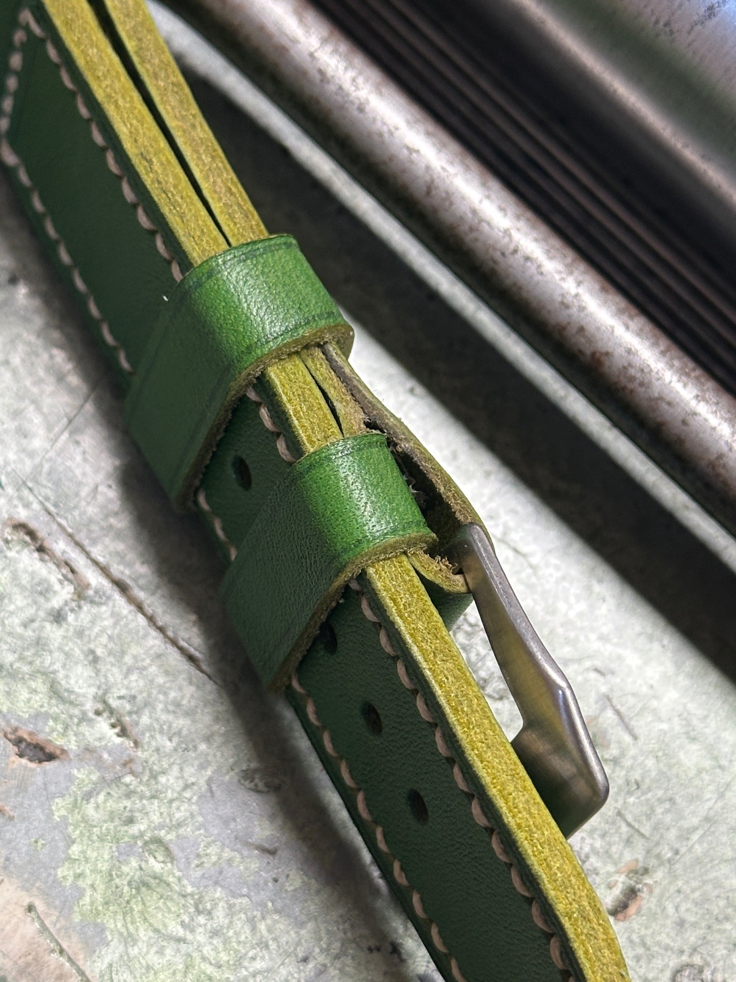 PRATUM - White [sanders] strap W: 26/26 L: 130/85 T: 4,0mm
