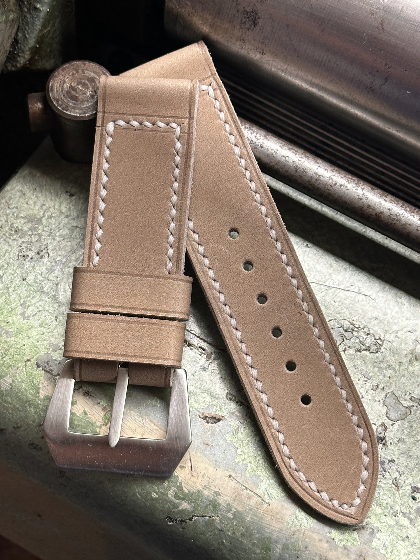 CURA - WHITE Vintage style [sanders] strap W: 24/24 L: 125/75 T: 4,0mm