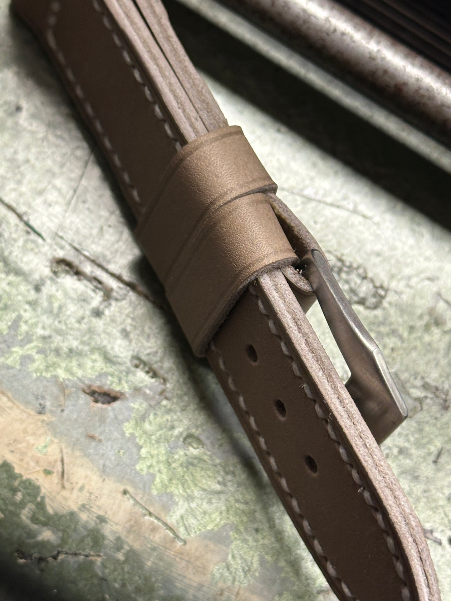 CURA - WHITE Vintage style [sanders] strap W: 24/24 L: 125/75 T: 4,0mm
