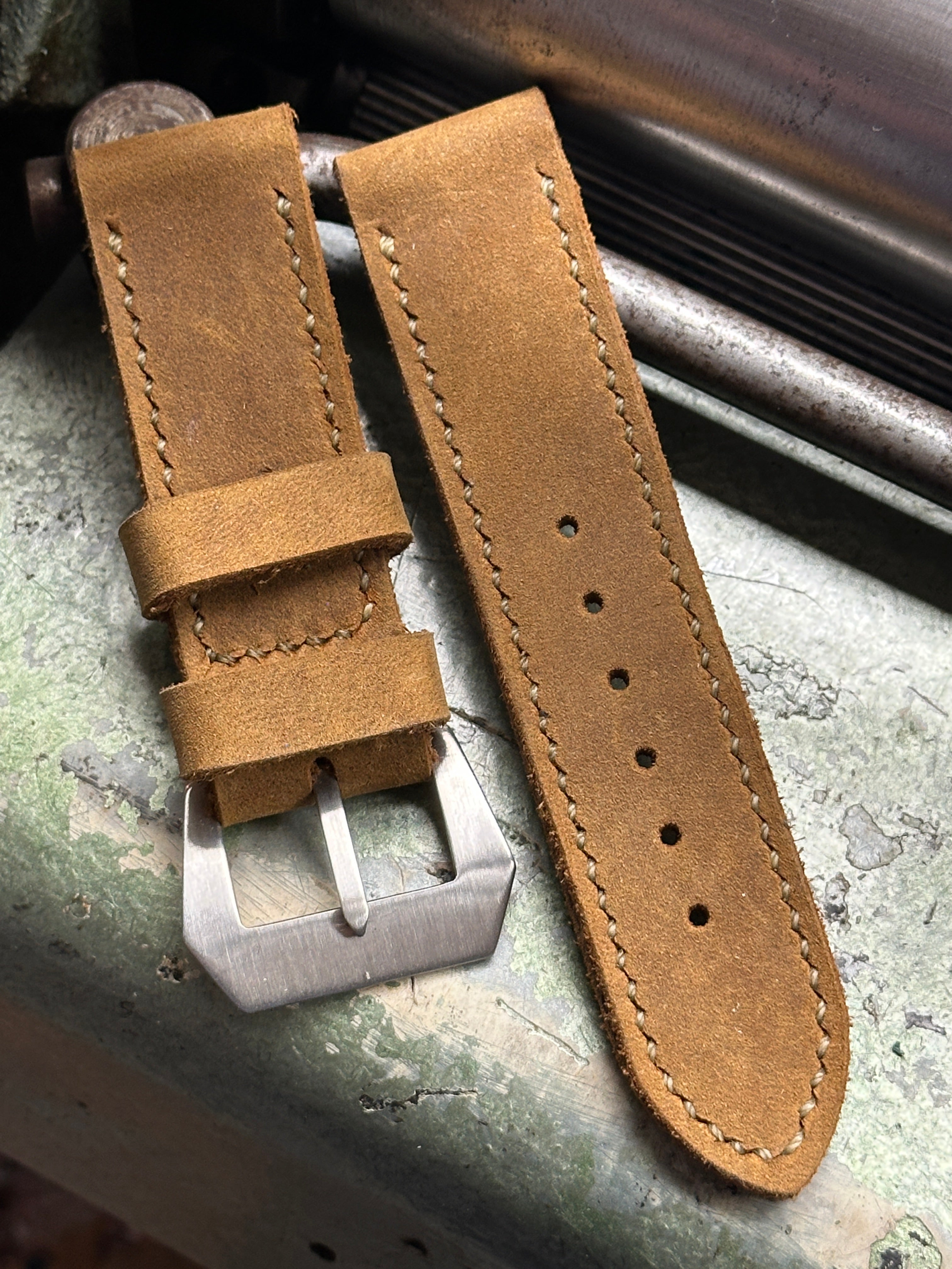 CONSUS Nubuck [sanders] strap W=24/24 L=125/75 T=4,3mm – [sanders