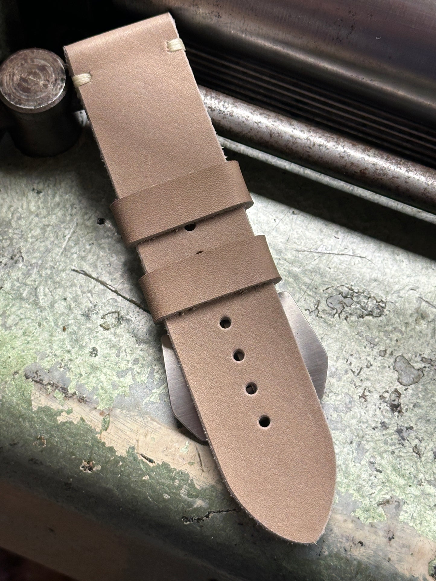 CURA Minimal style [sanders] strap W: 26/26 L: 135/75 T: 3,5mm