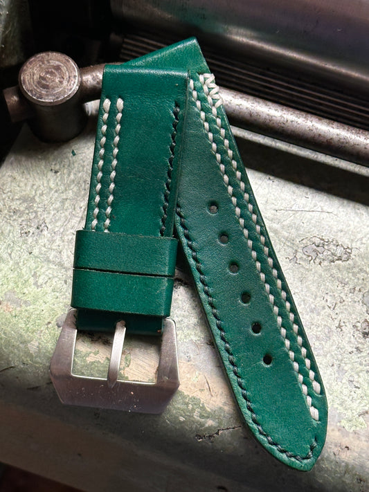 PHAEDRA CUSTOM PATINA EMERALD GREEN - WHITE [sanders] strap W: 24/24 L: 125/75 T: 3,2mm (kopie)