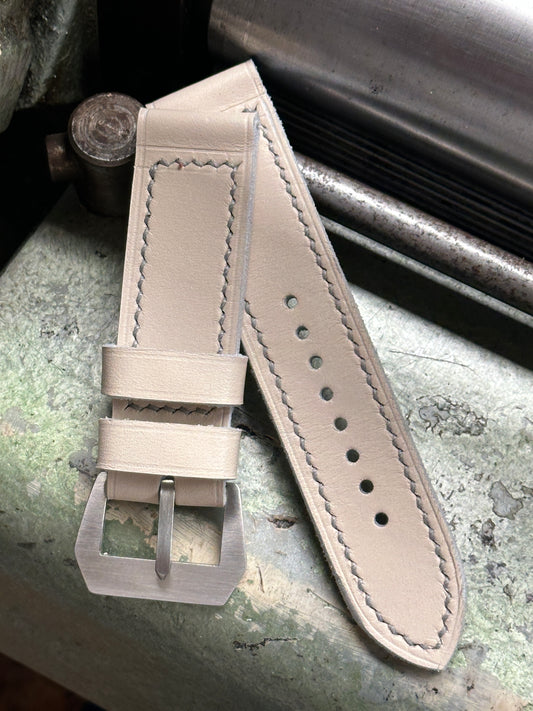 MUNDUS - Medium Grey [sanders] strap W: 24/24 L: 130/80 T: 3,7mm